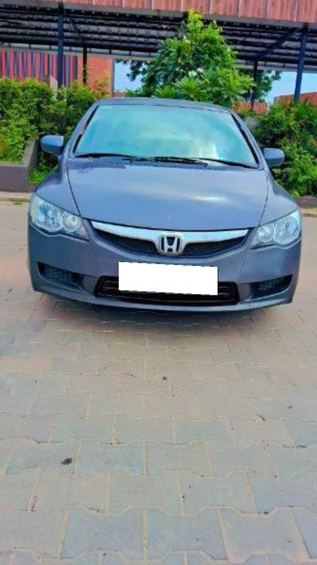 https://images10.gaadi.com/usedcar_image/4168919/original/processed_c7b7c6cd-2d71-4fd6-8d41-6eaec8df313e.jpg?imwidth=6400