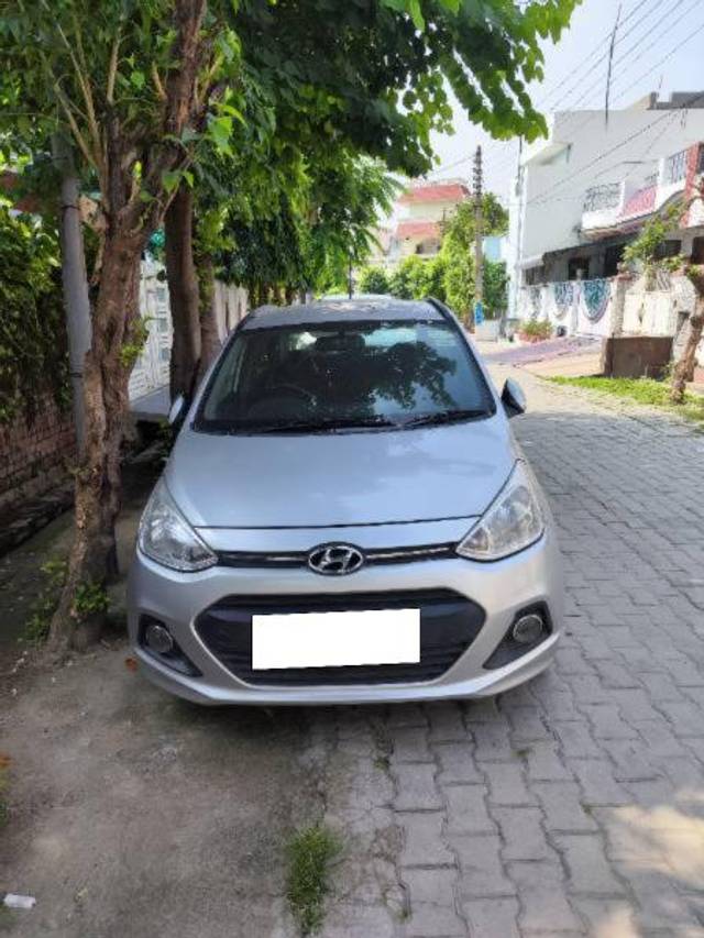 https://images10.gaadi.com/usedcar_image/4168986/original/processed_6f25b3ea-f7f3-4748-87b5-bbf3ed4f1612.jpg?imwidth=6400