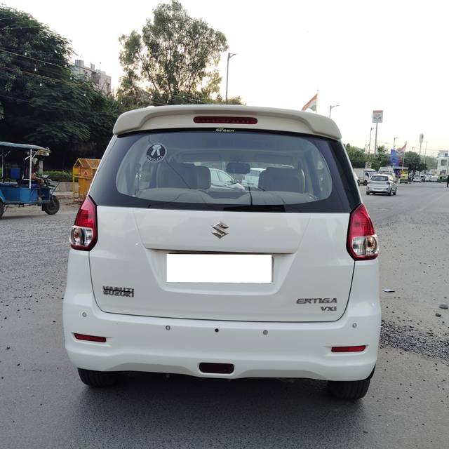 https://images10.gaadi.com/usedcar_image/4168998/original/processed_6a34c4796600f80f2e5a1d7b4ca1de6c.jpg?imwidth=6401