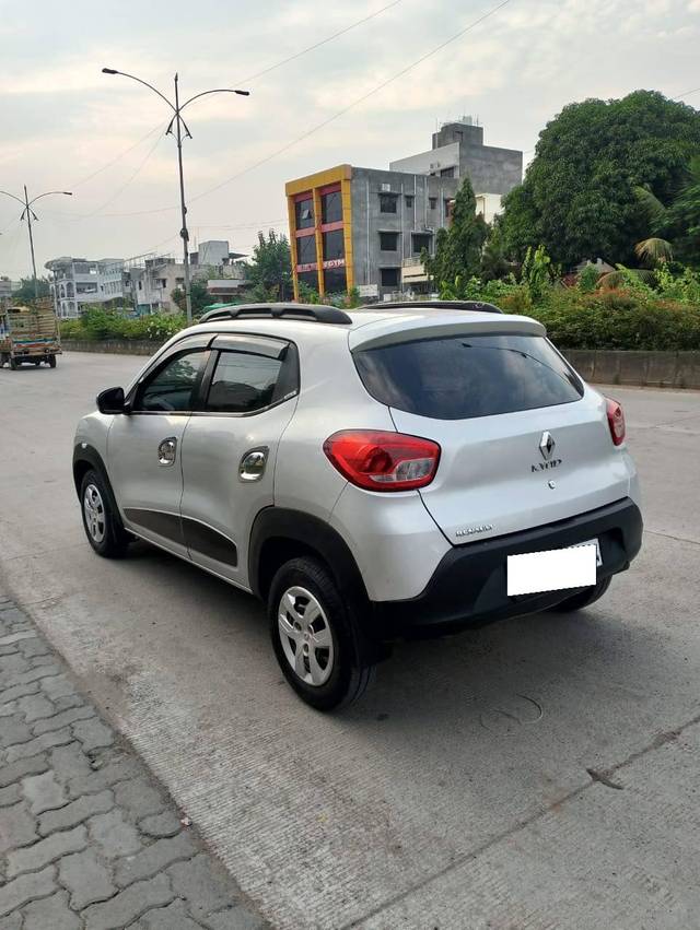 https://images10.gaadi.com/usedcar_image/4169000/original/processed_832b8b0773c766fba4000ddff44eb89e.jpg?imwidth=6402