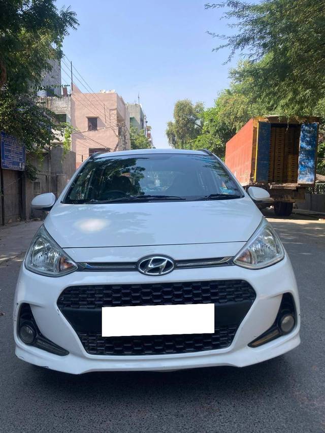 https://images10.gaadi.com/usedcar_image/4169035/original/processed_91a960ba6f7ef59e491ea46254008b5d.jpg?imwidth=6400