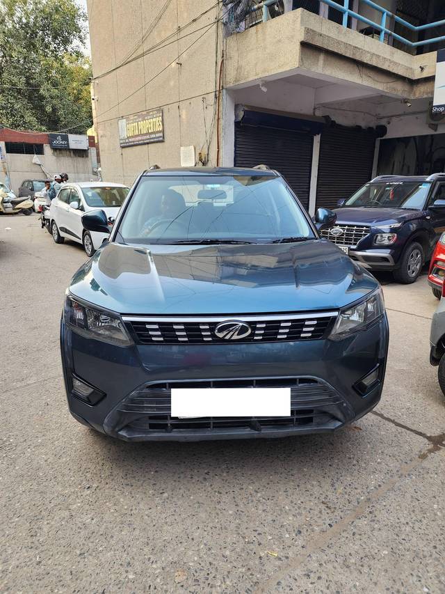 https://images10.gaadi.com/usedcar_image/4169036/original/processed_da7f82b20dccc9148755cf58d0c4a0e2.jpg?imwidth=6400