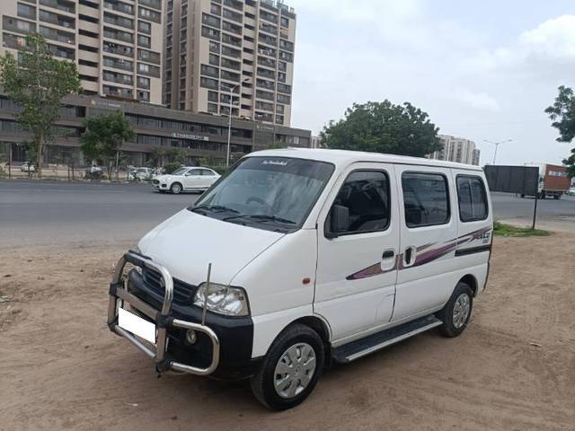 https://images10.gaadi.com/usedcar_image/4169070/original/processed_5cb8a923-32dd-4f23-8188-2b11bca38046.jpg?imwidth=6401