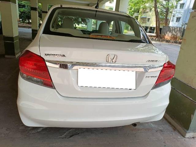 https://images10.gaadi.com/usedcar_image/4169129/original/processed_2918f00b-a931-40d1-9884-00f5be335b44.jpg?imwidth=6401