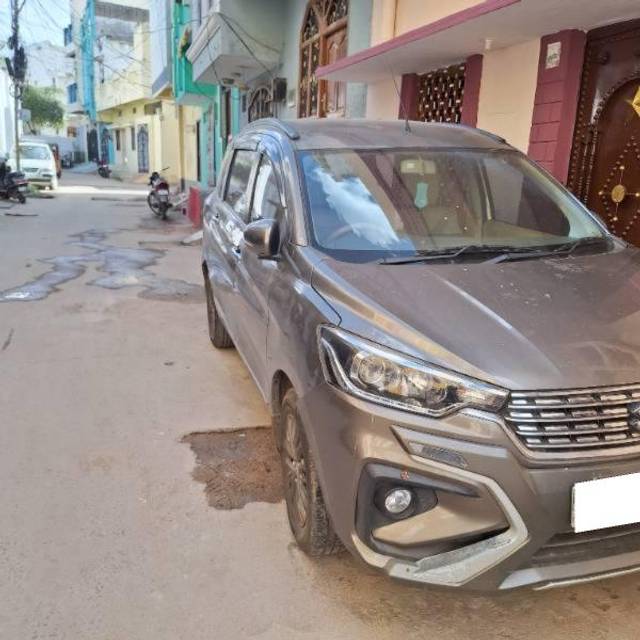 https://images10.gaadi.com/usedcar_image/4169153/original/processed_2364665f-9b75-43fd-bb60-b6050ee55ab9.jpg?imwidth=6400