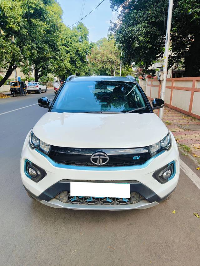 https://images10.gaadi.com/usedcar_image/4169200/original/processed_5017495ed21d2ab490ac353fdda11062.jpg?imwidth=6400