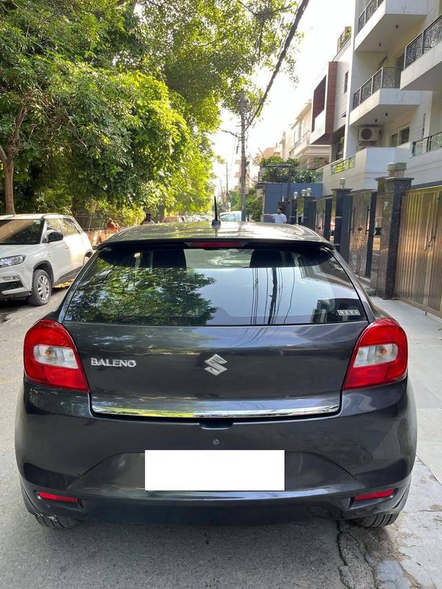 https://images10.gaadi.com/usedcar_image/4169282/original/processed_94b125bb556f4e7163b8bf9ff524dd62.jpg?imwidth=6401