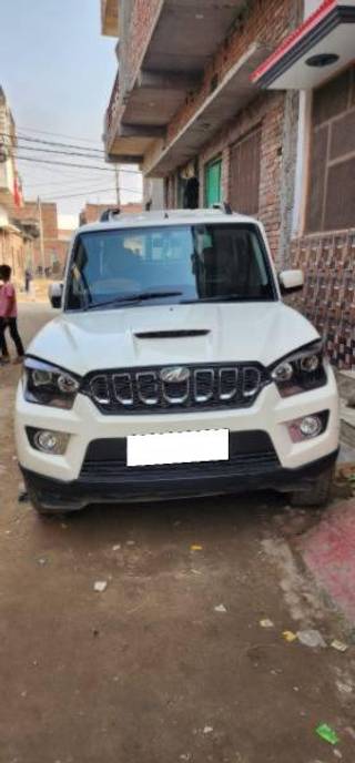 Mahindra Scorpio 2014-2022 Mahindra Scorpio S5 BSIV