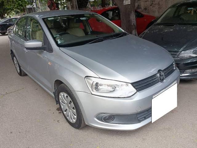 https://images10.gaadi.com/usedcar_image/4169582/original/processed_d20ef6b4-c10b-40d6-954a-847444ec360a.jpg?imwidth=6400