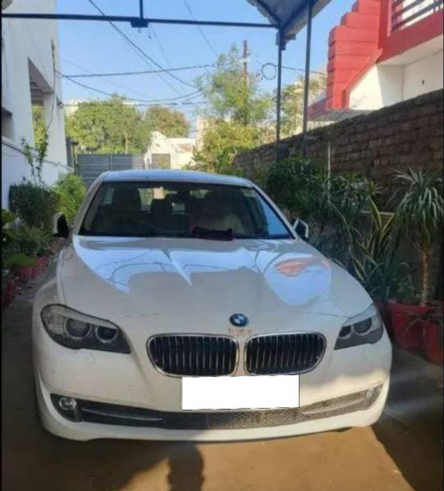 https://images10.gaadi.com/usedcar_image/4169613/original/processed_fd14f106-d896-49f6-8e18-f4d50a032e0d.jpg?imwidth=6401