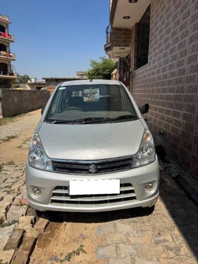 https://images10.gaadi.com/usedcar_image/4169688/original/processed_3f3459e1-836a-483f-a82e-1eb034a49581.jpeg?imwidth=6400