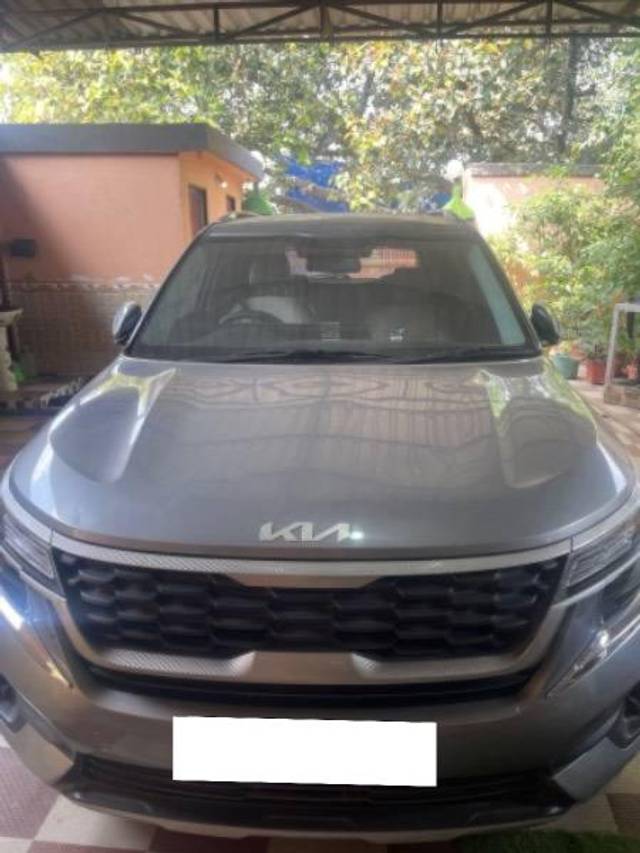 https://images10.gaadi.com/usedcar_image/4170207/original/processed_476618bb-2076-4cc4-9bc5-563ea6d69d57.jpg?imwidth=6400