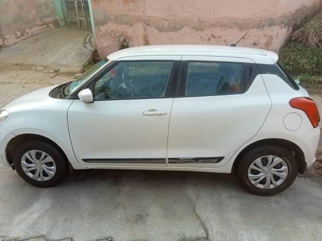 https://images10.gaadi.com/usedcar_image/4170208/original/processed_211473d4-89e9-4472-9c89-ba5cfc63d07f.jpg?imwidth=6400