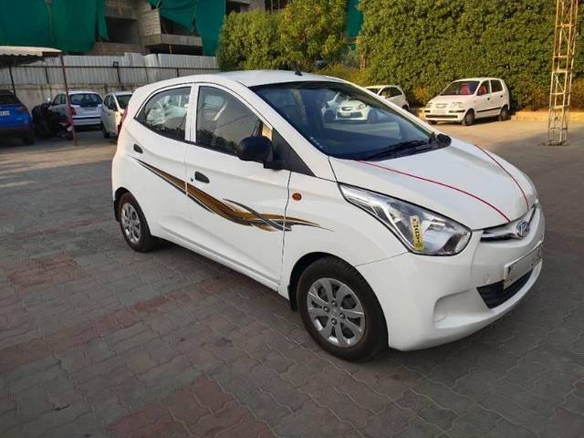 https://images10.gaadi.com/usedcar_image/4170246/original/processed_856b3600-e1ff-4286-934f-01b21b1f7749.jpg?imwidth=6400