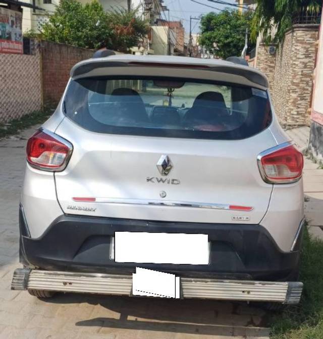 https://images10.gaadi.com/usedcar_image/4170348/original/processed_988abca9-555e-42e4-be40-f0e7e4159c61.jpg?imwidth=6402