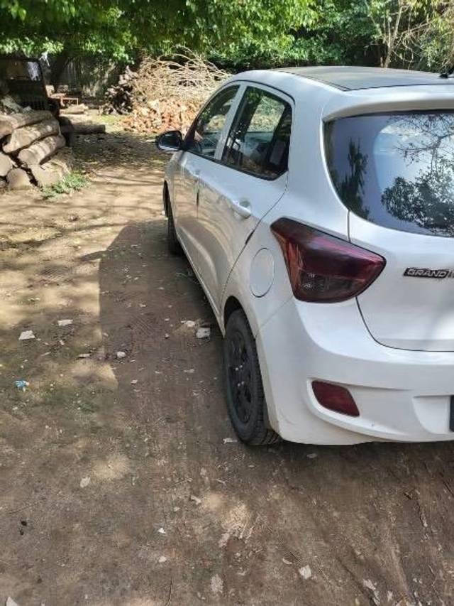 https://images10.gaadi.com/usedcar_image/4170359/original/processed_deb43d20-16f2-43a2-b07d-3f75d8217927.jpeg?imwidth=6402