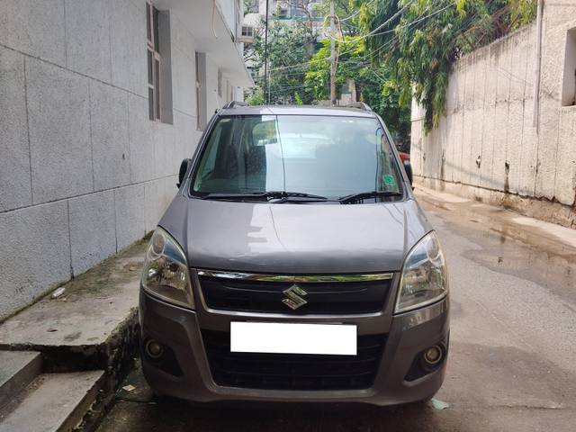 https://images10.gaadi.com/usedcar_image/4170362/original/processed_01e048ed746c77267b3b1aa60cae939f.jpg?imwidth=6400