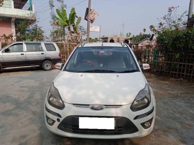 https://images10.gaadi.com/usedcar_image/4170374/original/processed_77449ea1-19ec-43ce-ba77-83776f25cb38.jpg?imwidth=6402