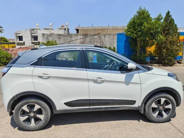 https://images10.gaadi.com/usedcar_image/4170406/original/processed_7ab8c52b-2a6d-48f1-85b7-5eabdadb7ff5.jpg?imwidth=6401