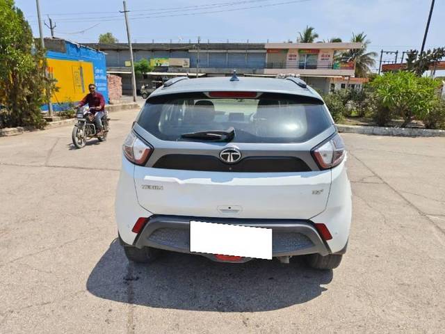 https://images10.gaadi.com/usedcar_image/4170406/original/processed_e66787c4-3dc7-4f5f-b721-7ac13ee8c143.jpg?imwidth=6402