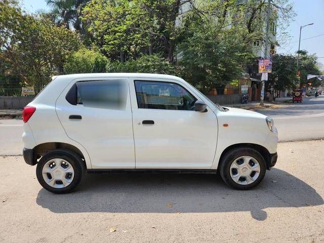 https://images10.gaadi.com/usedcar_image/4170556/original/processed_6d98bd208f6658ded797d4a6f748bc53.jpg?imwidth=6401