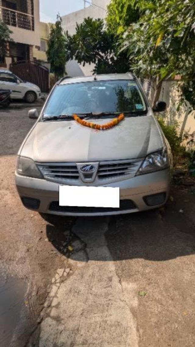 https://images10.gaadi.com/usedcar_image/4170560/original/processed_7e2c587b-648d-48f8-9cf1-ca1225ca580d.jpg?imwidth=6400