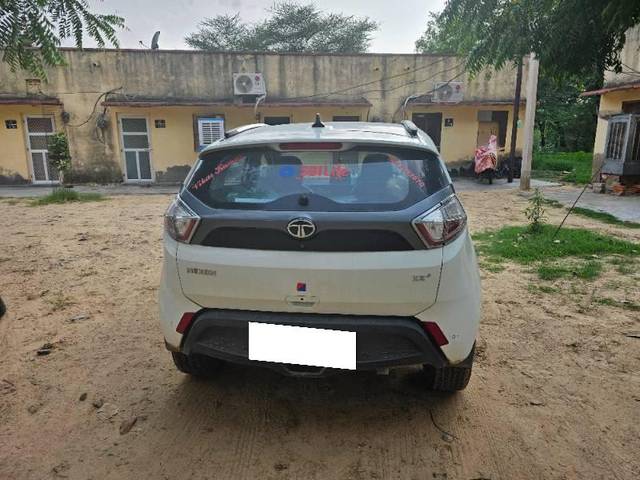 https://images10.gaadi.com/usedcar_image/4170614/original/processed_134982e0-57aa-4246-9b64-1720b899832e.jpg?imwidth=6402