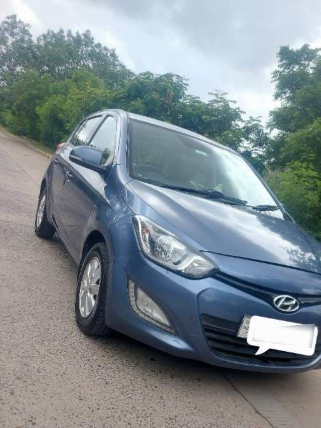 https://images10.gaadi.com/usedcar_image/4170664/original/processed_2772bc47-41e3-4afe-8d45-dde6ca7d13dc.jpg?imwidth=6400