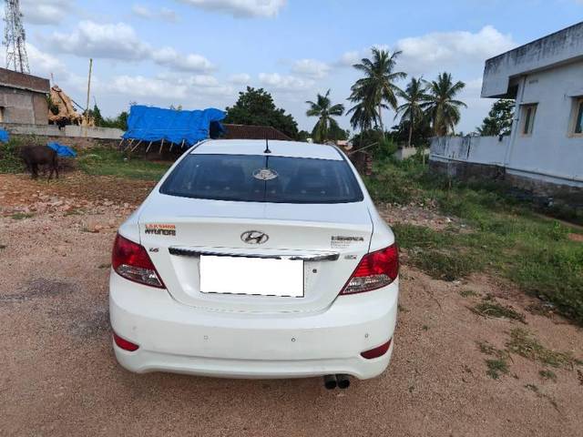 https://images10.gaadi.com/usedcar_image/4170800/original/processed_ac2802f4-37e3-4217-9698-7970cc682d6a.jpg?imwidth=6401