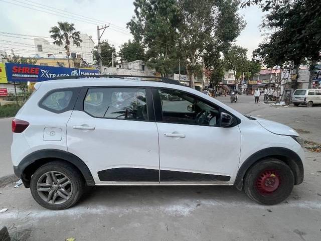 https://images10.gaadi.com/usedcar_image/4170885/original/processed_102c3574-13db-45f0-8f1e-3dc218e7456a.jpeg?imwidth=6401