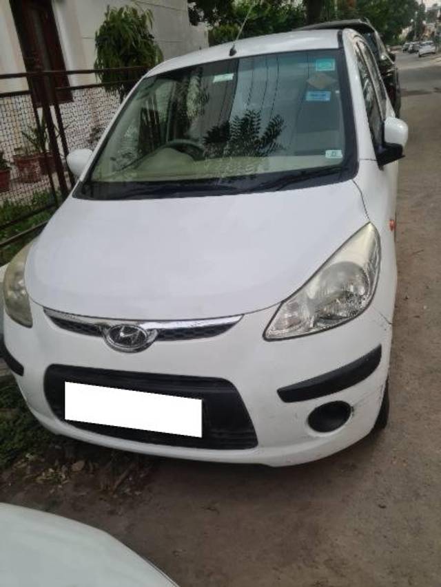 https://images10.gaadi.com/usedcar_image/4170887/original/processed_3470a45c-fdf8-4827-a454-c22d4b939204.jpg?imwidth=6400