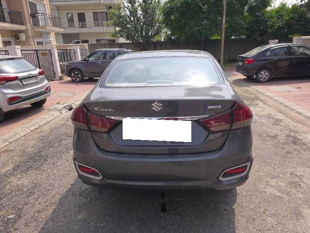 https://images10.gaadi.com/usedcar_image/4170940/original/processed_55a571a5-638f-4639-82cc-5a561e2da6cc.jpg?imwidth=6402