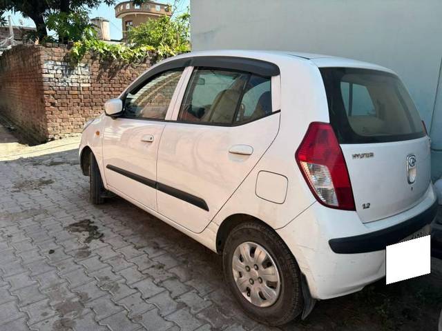 https://images10.gaadi.com/usedcar_image/4170992/original/processed_0646a0d9-c3bf-4129-94e3-3b9e92b86fee.jpg?imwidth=6402