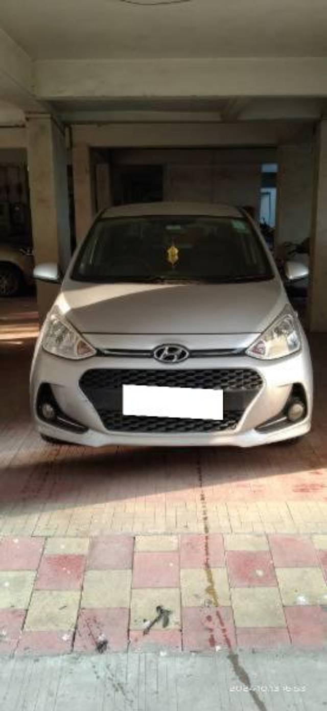 https://images10.gaadi.com/usedcar_image/4171034/original/processed_bfb5bb8c-1954-42c5-9368-369012cacbf9.jpg?imwidth=6400