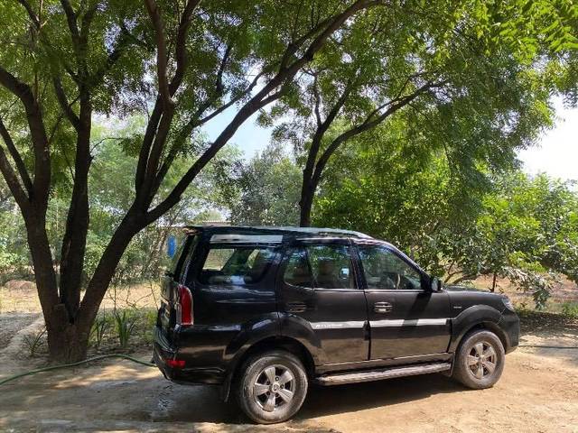 https://images10.gaadi.com/usedcar_image/4171042/original/processed_37322746-6456-4632-be63-a1ffe76c78a4.jpeg?imwidth=6401