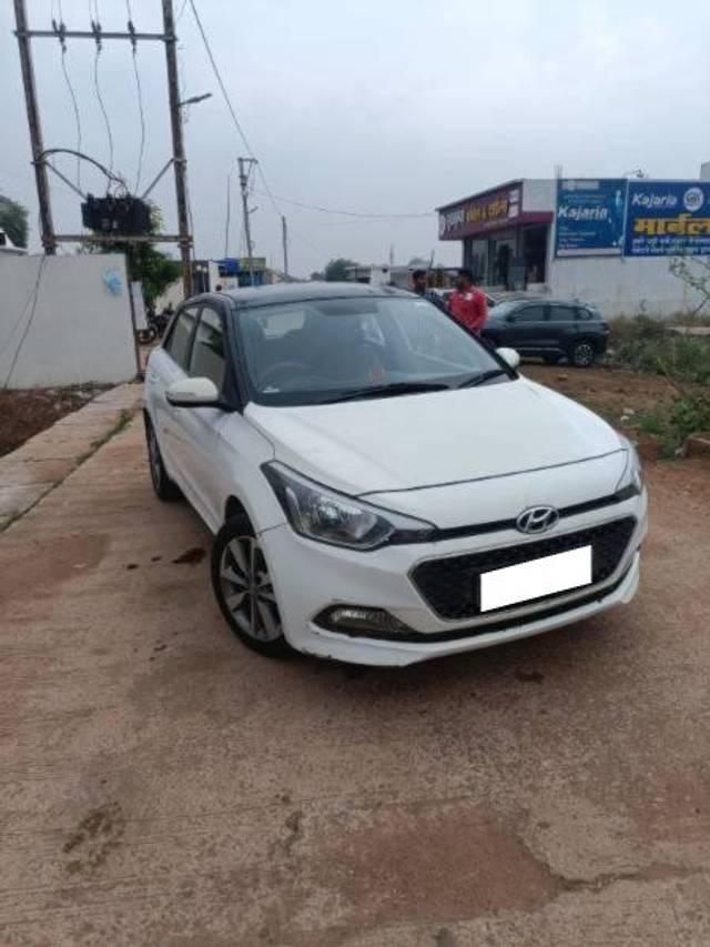 https://images10.gaadi.com/usedcar_image/4171125/original/processed_83502e2b-4fb3-40ba-8d4f-de9ccae994c9.jpg?imwidth=6400