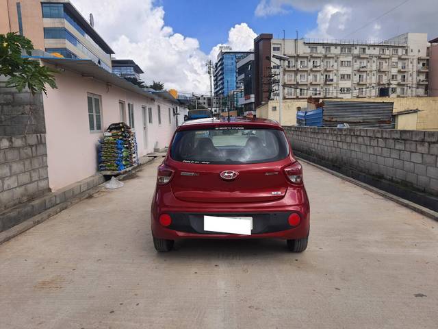 https://images10.gaadi.com/usedcar_image/4171315/original/processed_e7074784422d5f05e0764490cddd6ecd.jpg?imwidth=6402