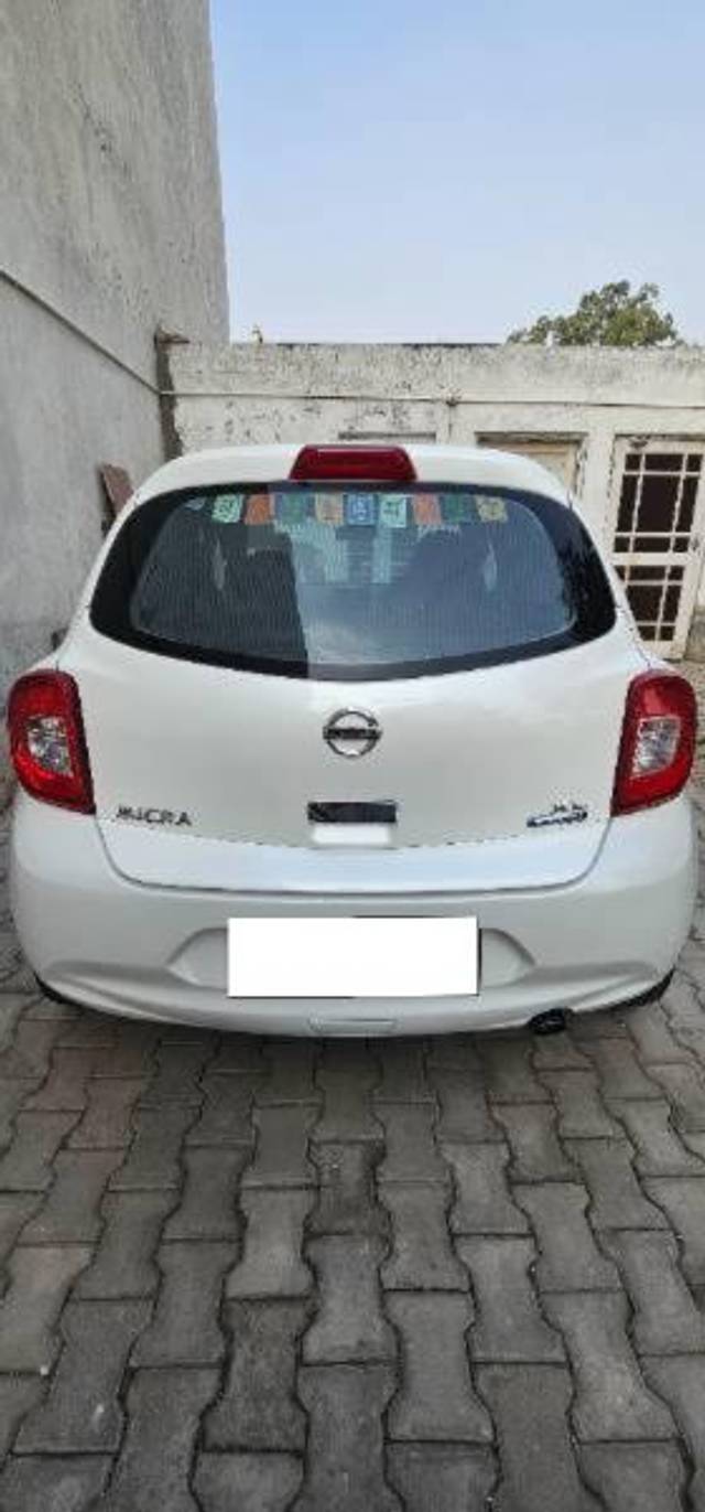 https://images10.gaadi.com/usedcar_image/4171332/original/processed_90d34e20-37ee-48d7-95d9-47a7f451a2da.jpg?imwidth=6401