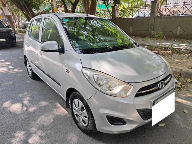 https://images10.gaadi.com/usedcar_image/4171557/original/processed_1377c12b3a62b2dab2f5282091f85a95.jpg?imwidth=6400