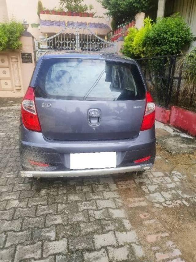 https://images10.gaadi.com/usedcar_image/4171584/original/processed_255b5cc3-26cd-4228-9431-a2215f9b83e8.jpg?imwidth=6401