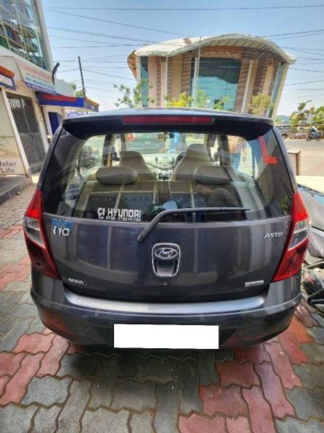 https://images10.gaadi.com/usedcar_image/4171629/original/processed_3bc55274-c0de-4f91-a254-ecc78bf90107.jpeg?imwidth=6401