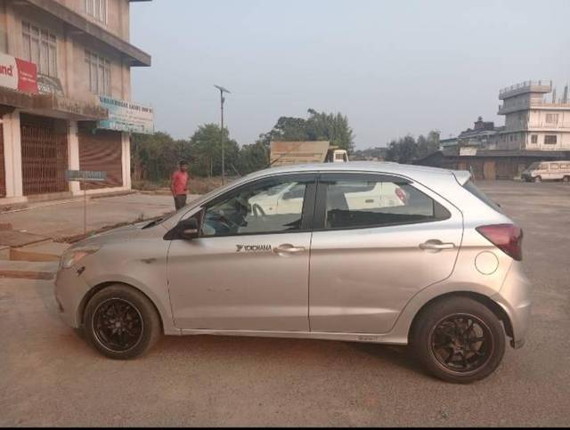 https://images10.gaadi.com/usedcar_image/4171679/original/processed_7c0c929a-eeda-42e0-9e80-2b28a732f15d.jpg?imwidth=6401