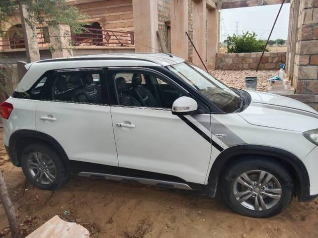 https://images10.gaadi.com/usedcar_image/4171735/original/processed_62fc901c-8303-4c31-a8e0-f5ea3eb355c5.jpg?imwidth=6401