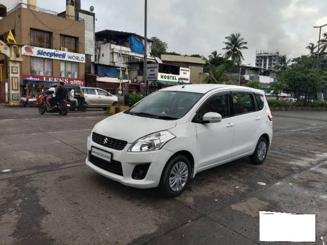 https://images10.gaadi.com/usedcar_image/4171765/original/processed_8be824a0eece0081bd9bbd88d7508b91.jpg?imwidth=6402