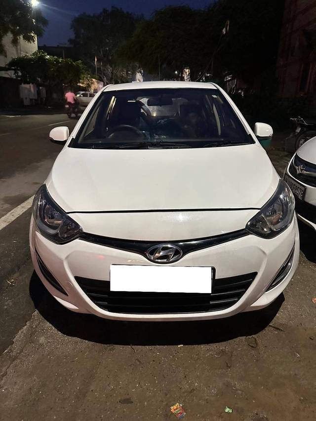 https://images10.gaadi.com/usedcar_image/4171842/original/processed_a39695289f74851ee1f148b50d0f094e.jpg?imwidth=6402