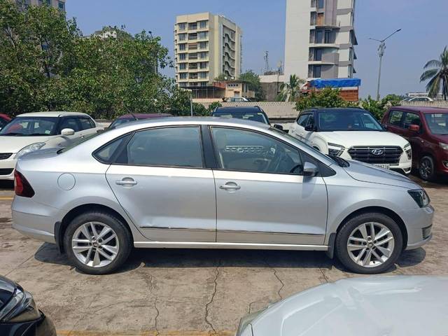 https://images10.gaadi.com/usedcar_image/4171847/original/processed_6d2785ab15e3e167d729dbf4740c0fc0.jpg?imwidth=6401