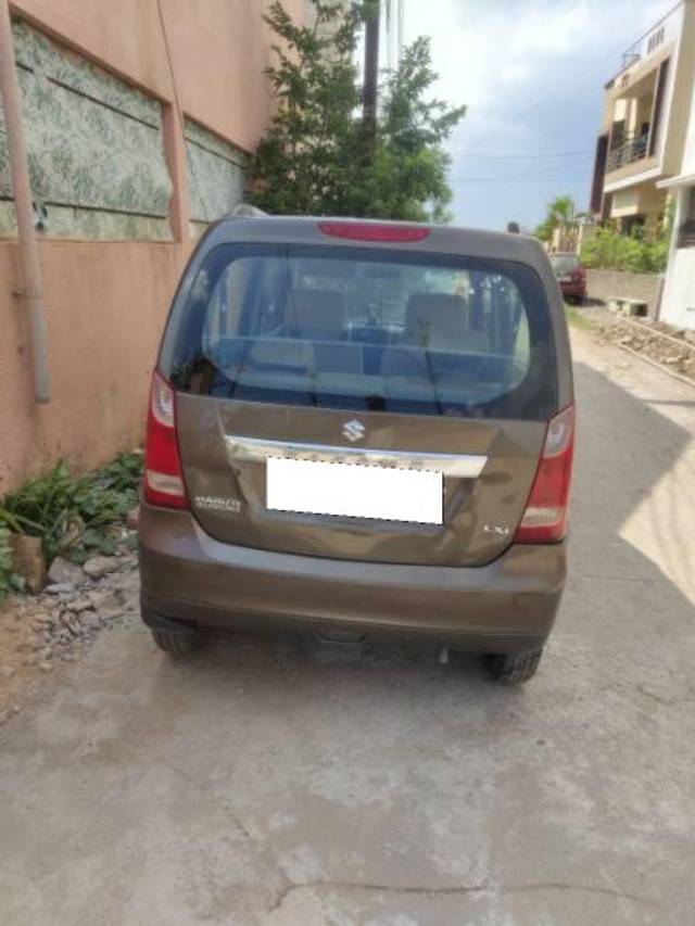 https://images10.gaadi.com/usedcar_image/4171936/original/processed_6e31438f-7ff7-4e6d-baab-9703b1fd36a5.jpg?imwidth=6402