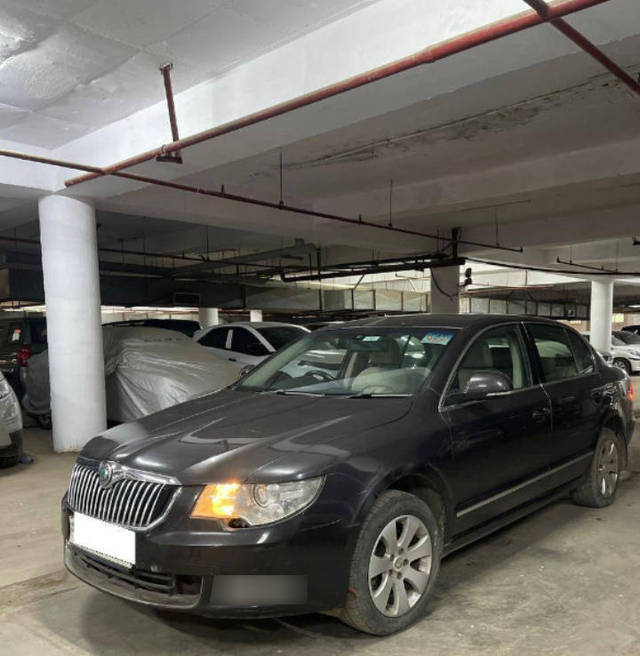 https://images10.gaadi.com/usedcar_image/4172034/original/processed_3ba7d394fdffbe17bcd064e24b47c297.png?imwidth=6401