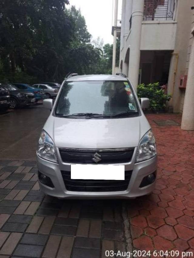 https://images10.gaadi.com/usedcar_image/4172086/original/processed_2e0eb935-1991-4cc7-9c15-5d9fddd6176f.jpeg?imwidth=6400