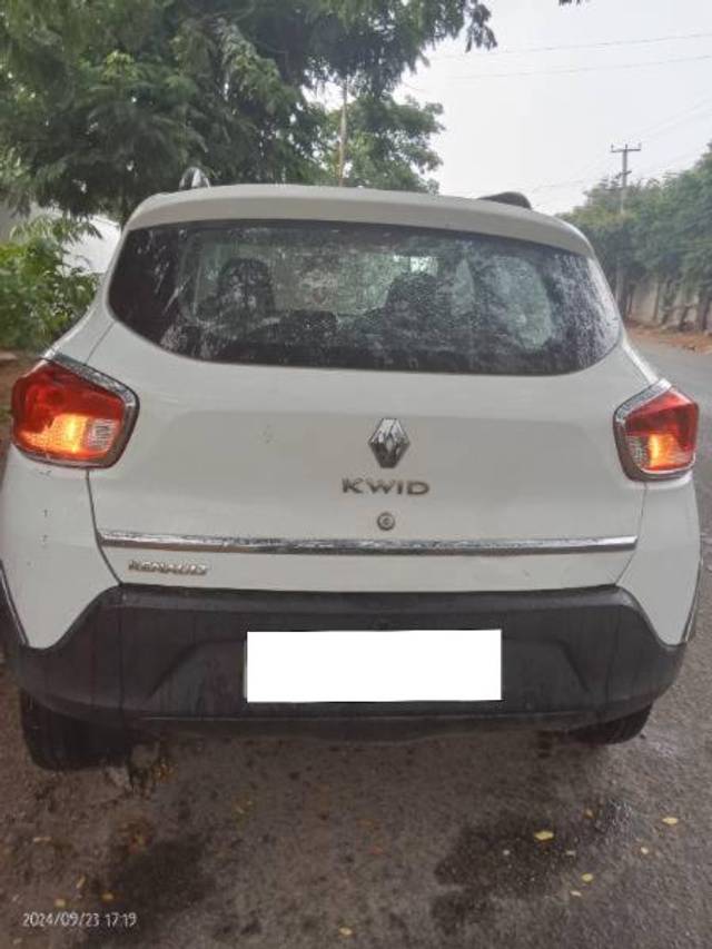 https://images10.gaadi.com/usedcar_image/4172133/original/processed_5745e2e1-6ff7-4218-bdfb-5c2e814e8474.jpg?imwidth=6401